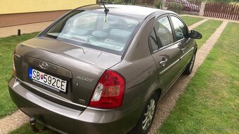 Hyundai accent 1.5 CRdi - 5