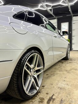 PREDÁM MERCEDES BENZ E350 COUPÉ - 5