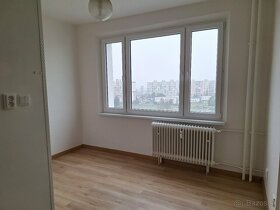 Predám veľký 2 izbový byt s balkónom v Tornali - 5