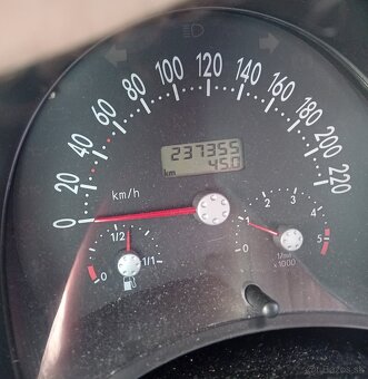 VW new beetle 1.9 Tdi/66kw - 5