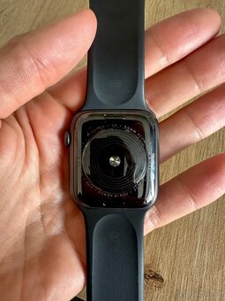 Apple watch SE 44mm hodinky - 5