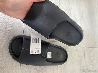 Yeezy slides - 5