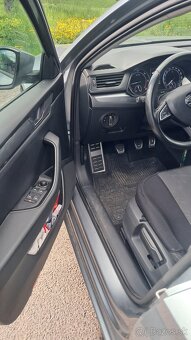 Skoda Superb 2.0tdi 110kw sedan - 5