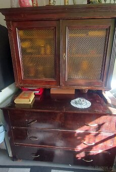 Starožitna drevená komoda a stôl - 5