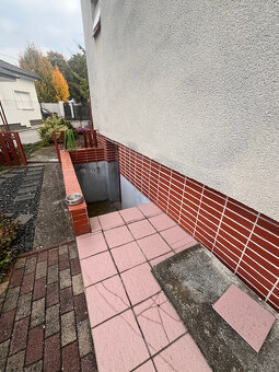 Dvojgeneračný rodinný dom blízko centra mesta. - 5