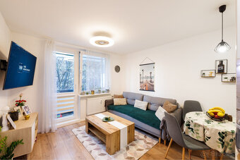 Na predaj zrekonštruovaný 3-izbový byt Sídlisko III - 5