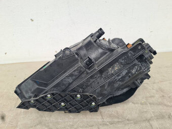 JEEP Compass 2016- prave predné svetlo - 5