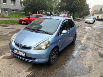 Honda Jazz benzin 57kW super autíčko do mesta:) - 5