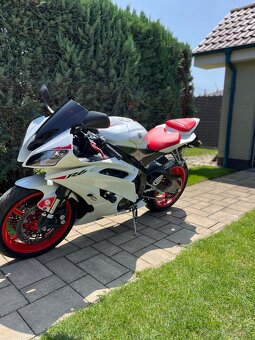 Yamaha R6 - 5
