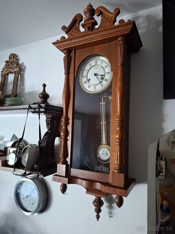 Predám funkčné nástenné hodiny Franz Hermle Germany polbicie - 5