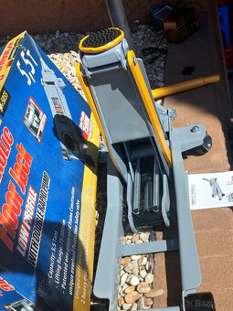 Nizkoprofilovy hydraulický Zdvihak 5.5T- 75-500mm - 5