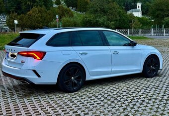 Škoda Octavia Combi vRS TDI 4x4 - 5