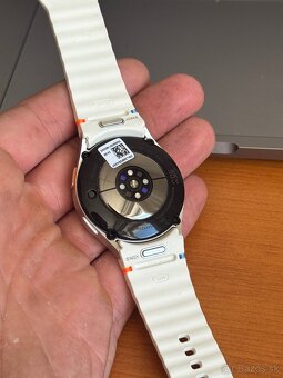 Samsung Galaxy Watch 7 40mm LTE GOLD - 5