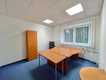 Prenájom kancelárske priestory 220 m2 s parkovaním v centre  - 5