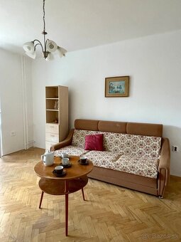 Predám 2 - izb. tehlový byt s balkónom na Podhradovej - 5