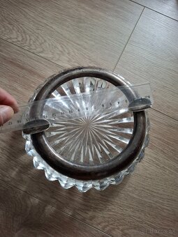 Krištáľový popolník so strieborným okrajom - 5