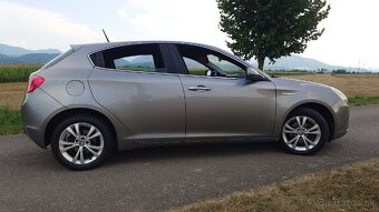 Predám Alfa Romeo Giulietta 1.6 JTD Distinctive - 5