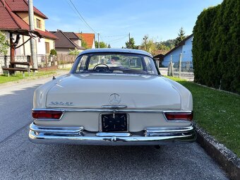 Mercedes Benz W111 - 5