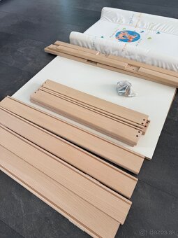 SNIGLAR ikea Prebaľovací stôl / pult - buk s podložkou - 5