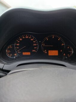 Toyota Avensis kombi - 5