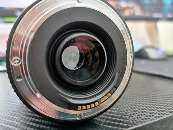 Canon EF | 75-300mm | F4.0 - 5.6 | III - 5