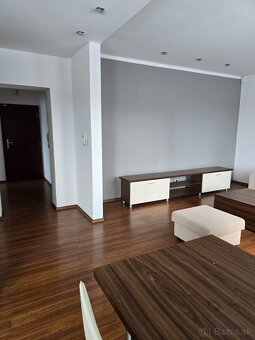 Prenájom 2-izb. bytu s parkovaním v centre Žiliny - 5