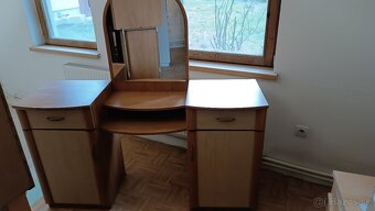 Toaletný stolík so zrkadlom - 5