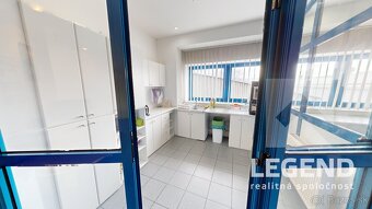 Kancelárske priestory Nové Mesto nad Váhom, 451 m2, parking - 5