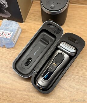 Braun Series 9 Pro+ PowerCase - holiaci strojček - 5
