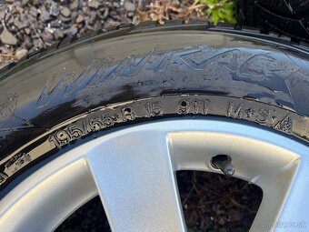 Predám elektróny 5x112 R15 so zimnými pneu 195/65 R15 - 5