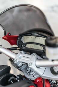 Ducati Monster 1100 - 5