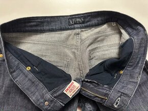 Dámske,kvalitné džínsy Giorgio ARMANI - veľkosť 32/32 - 5