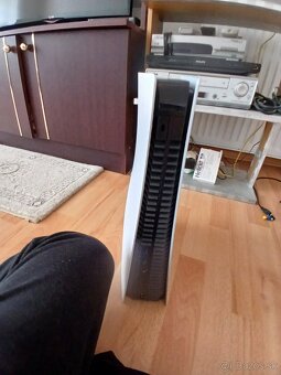 Predám ps5 - 5