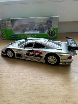 Model auticka Mercedes - 5