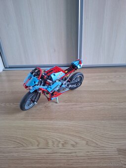 LEGO TECHNIC sety - Predám jednotlivo + návody + extra diely - 5