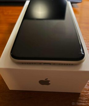 iPhone 11 – 128 GB – biely (výborný stav) - 5
