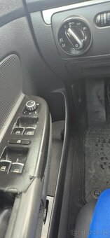 Volkswagen Golf V - 5