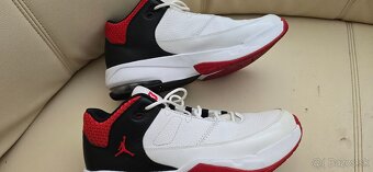 Nike Jordan Max Aura 3 - 5