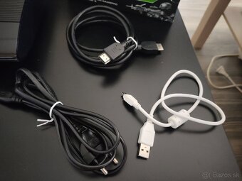 Predám PS3 Super Slim 320 GB + 2×ovládač.Rezervované do 16.6 - 5