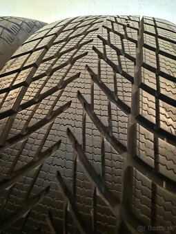 Zimné pneumatiky 235/50/19 Goodyear Ultragrip Performance 3 - 5
