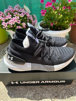 Bezecke tenisky Under Armour - 5