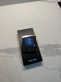 Samsung Galaxy Z Flip5 512GB Black - 5