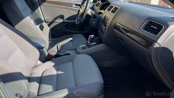 Volkswagen Jetta 2.0tdi dsg - 5