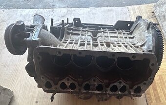 Predám originál blok motora na škoda 100 r.v.13.5.1976, iné - 5