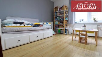 PRENÁJOM Krásny priestranný 3 izbový byt v CENTRE mesta Mart - 5