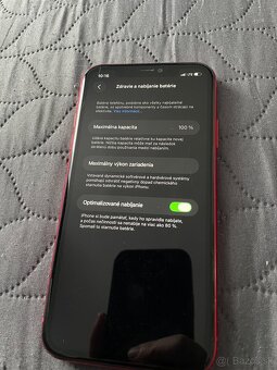 iPhone 11 (PRODUCT)RED batéria 100 % - 5