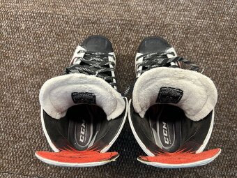 Profi korcule CCM RBZ - velkost 42 - 5