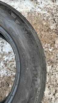 2ks 215/60 r16 zimné - 5