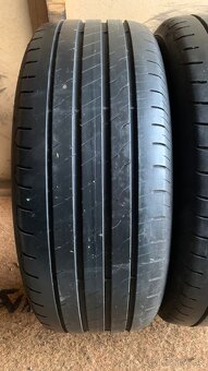 215/55 r17 Good Year letne - 5