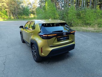 Toyota Yaris Cross Hybrid 4x4 rok 2021, najeto: 34.122 km - 5